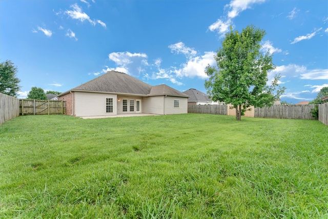1302 Willow Bend Avenue, Bentonville, AR 72713