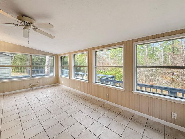 447 Pinehurst Drive, Brookeland, TX 75931