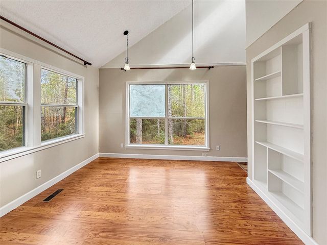 447 Pinehurst Drive, Brookeland, TX 75931