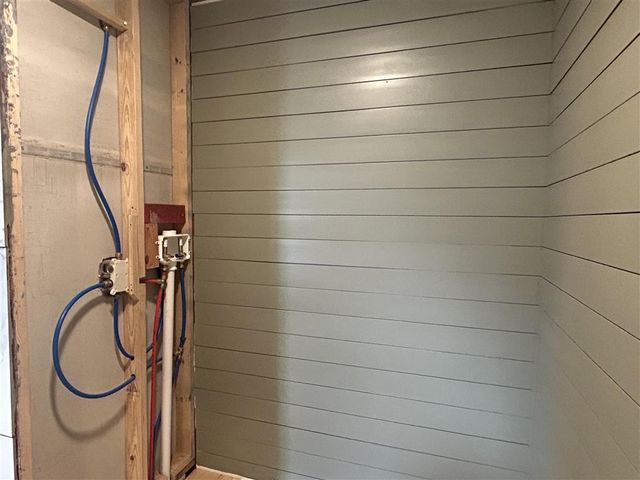 2099 Claude Hebert Road, Lake Charles, LA 70615