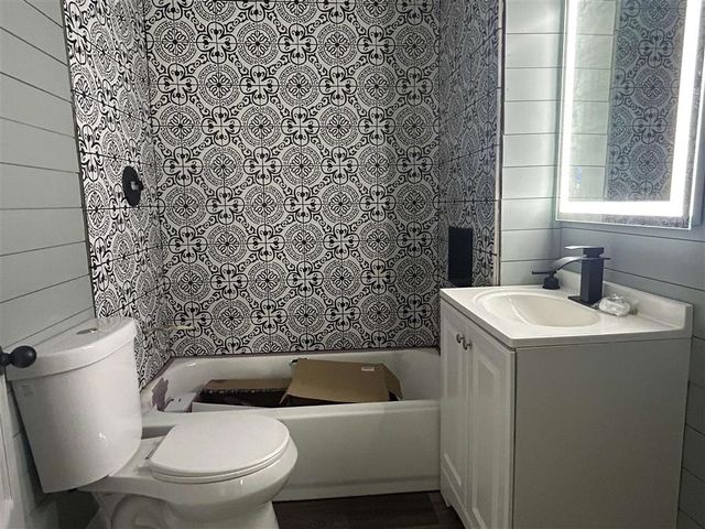 2099 Claude Hebert Road, Lake Charles, LA 70615