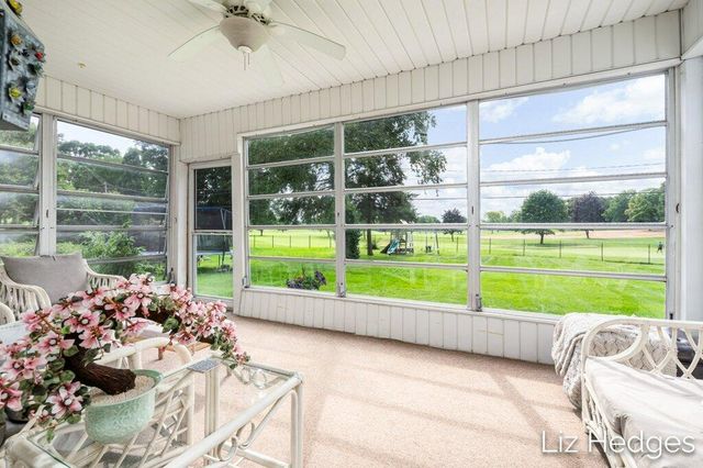1949 Meadowfield Drive NE, Grand Rapids, MI 49505