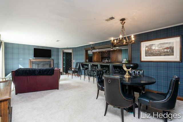 1949 Meadowfield Drive NE, Grand Rapids, MI 49505
