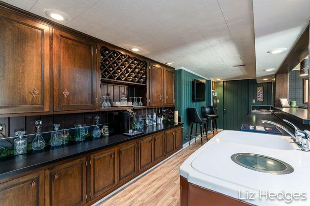 1949 Meadowfield Drive NE, Grand Rapids, MI 49505