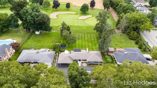 1949 Meadowfield Drive NE, Grand Rapids, MI 49505