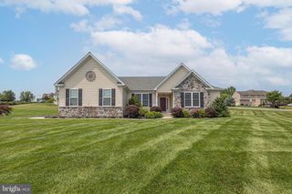 1 CHASE CIR, Barto, PA 19504