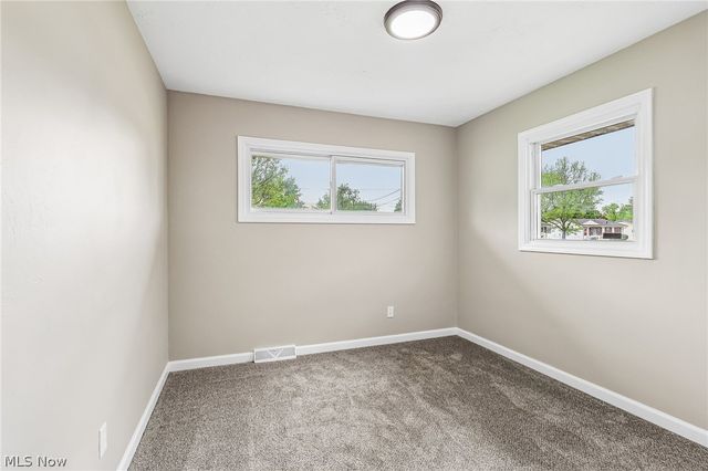 3138 Starlite Drive NW, Warren, OH 44485