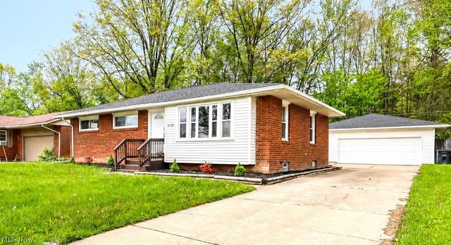 3138 Starlite Drive NW, Warren, OH 44485