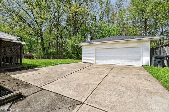3138 Starlite Drive NW, Warren, OH 44485
