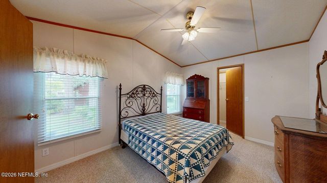 142 WATERSIDE Avenue, Satsuma, FL 32189