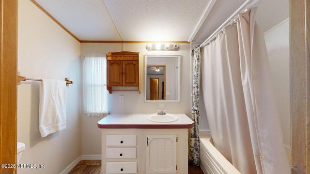 142 WATERSIDE Avenue, Satsuma, FL 32189