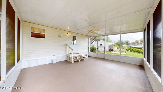 142 WATERSIDE Avenue, Satsuma, FL 32189