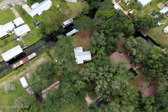 142 WATERSIDE Avenue, Satsuma, FL 32189