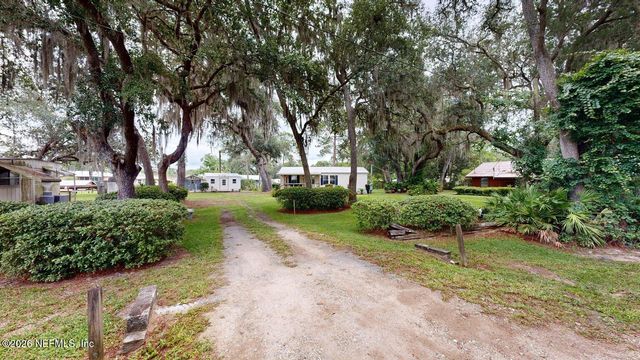 142 WATERSIDE Avenue, Satsuma, FL 32189
