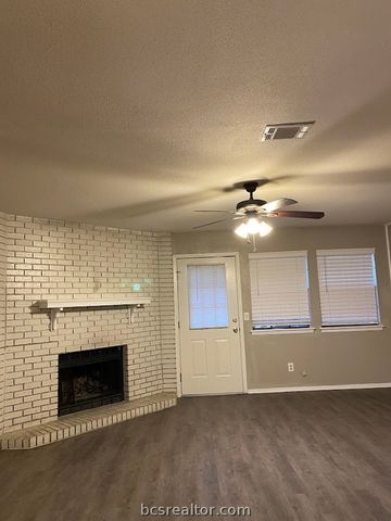 1305 West Villa Maria Road E103, Bryan, TX 77801