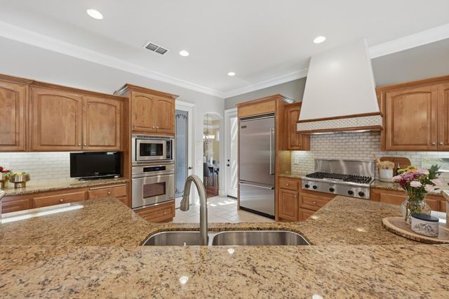 8555 Willow Gate Ct, Granite Bay, CA 95746