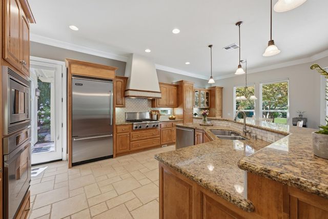 8555 Willow Gate Ct, Granite Bay, CA 95746