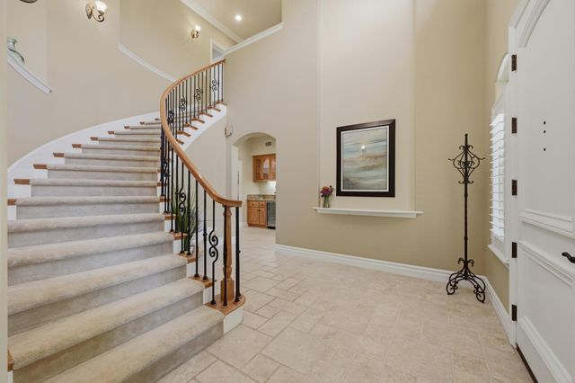 8555 Willow Gate Ct, Granite Bay, CA 95746