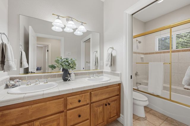 8555 Willow Gate Ct, Granite Bay, CA 95746