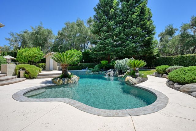 8555 Willow Gate Ct, Granite Bay, CA 95746