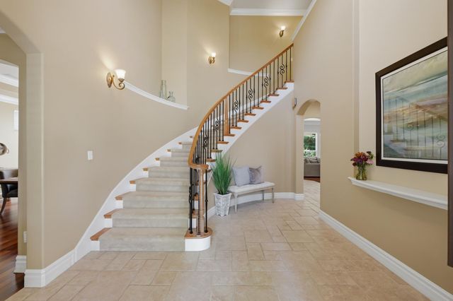 8555 Willow Gate Ct, Granite Bay, CA 95746