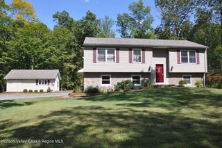 34 Laura Drive, New Paltz, NY 12561