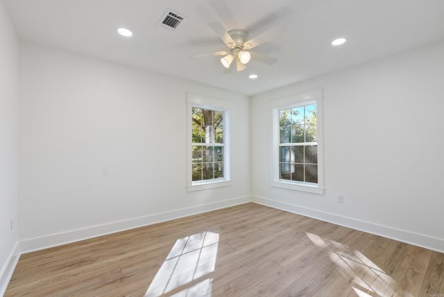 1069 Donaghey, Conway, AR 72034