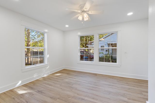 1069 Donaghey, Conway, AR 72034