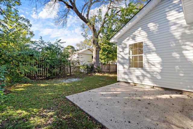 1069 Donaghey, Conway, AR 72034