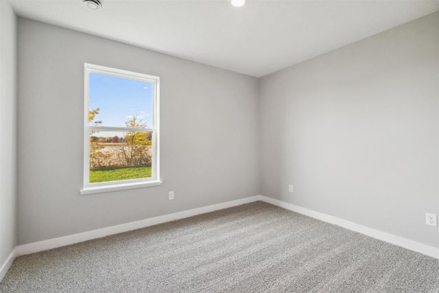 1661 Shasta Drive, Shakopee, MN 55379