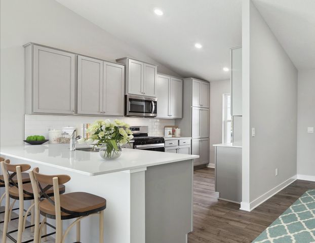 1661 Shasta Drive, Shakopee, MN 55379