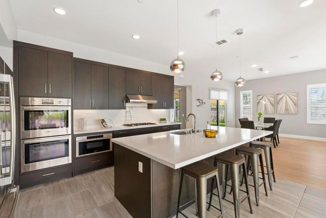 6163 Sagebrush Bend Way, San Diego, CA 92130