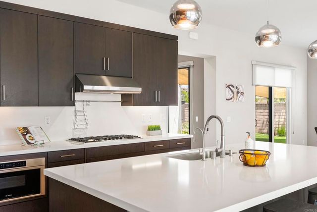 6163 Sagebrush Bend Way, San Diego, CA 92130