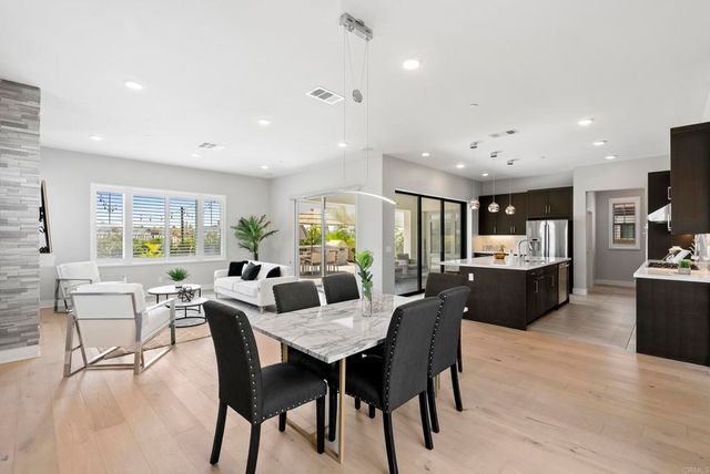 6163 Sagebrush Bend Way, San Diego, CA 92130