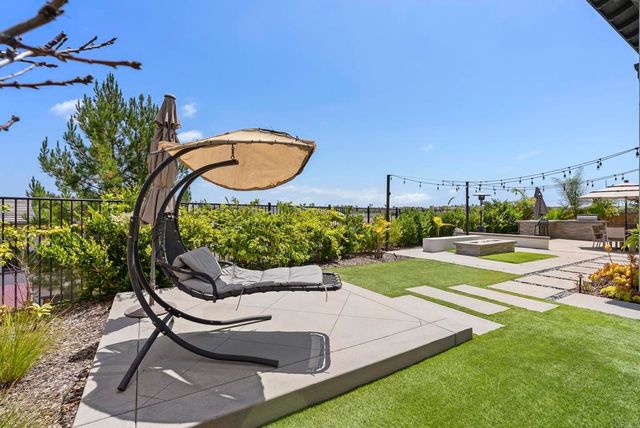 6163 Sagebrush Bend Way, San Diego, CA 92130