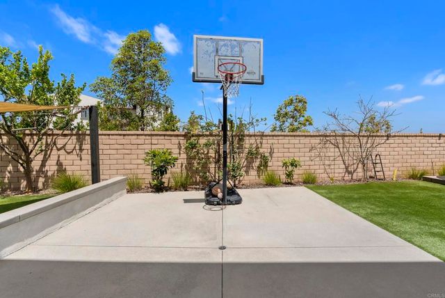 6163 Sagebrush Bend Way, San Diego, CA 92130