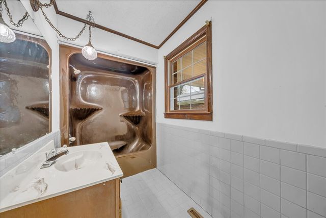 588 Sweeton Hill Rd, Coalmont, TN 37313