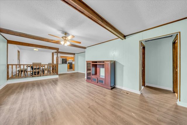 588 Sweeton Hill Rd, Coalmont, TN 37313