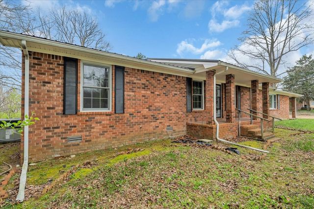 588 Sweeton Hill Rd, Coalmont, TN 37313