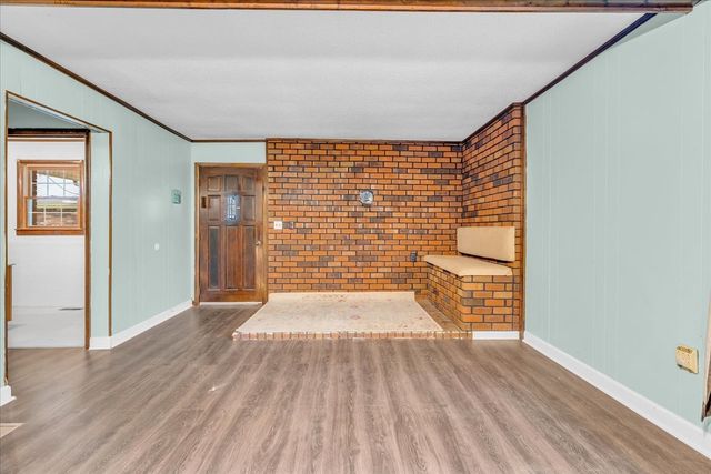 588 Sweeton Hill Rd, Coalmont, TN 37313