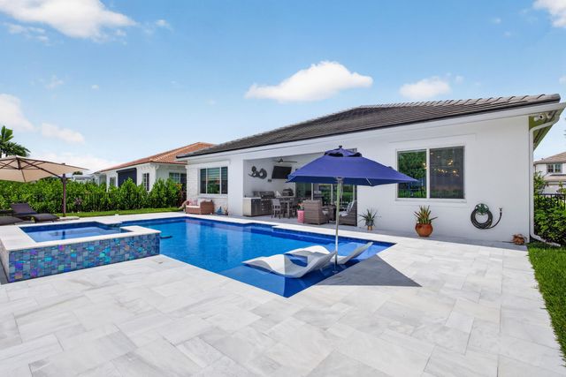 12203 Waterstone Circle, Palm Beach Gardens, FL 33412