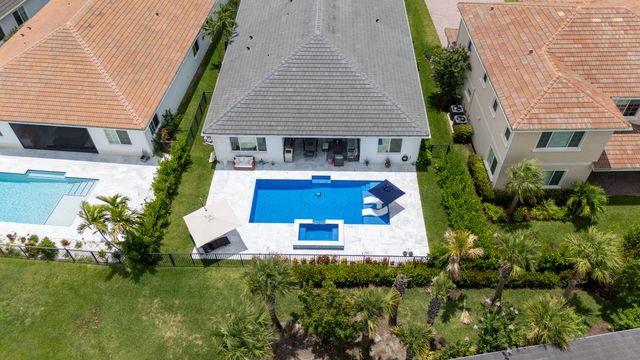 12203 Waterstone Circle, Palm Beach Gardens, FL 33412