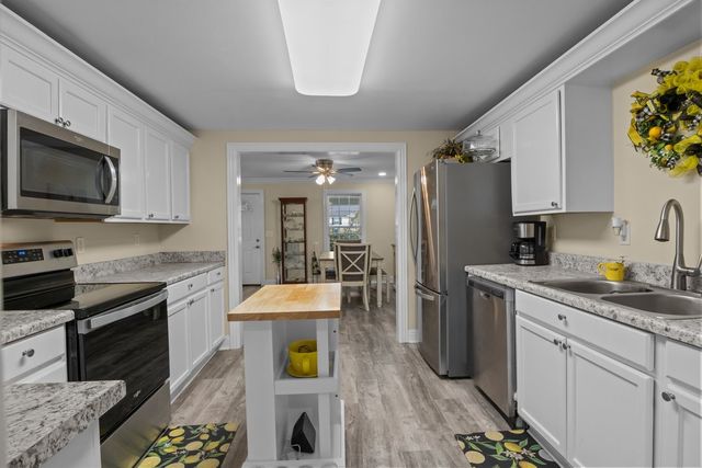 1011 S Spring St, Manchester, TN 37355