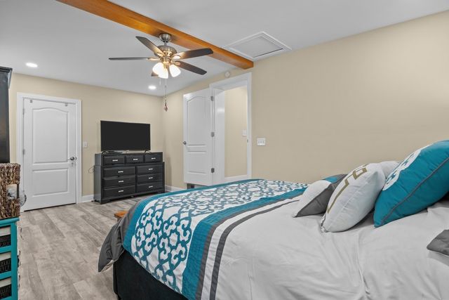 1011 S Spring St, Manchester, TN 37355