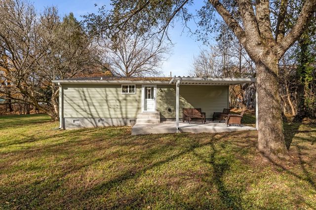 1011 S Spring St, Manchester, TN 37355