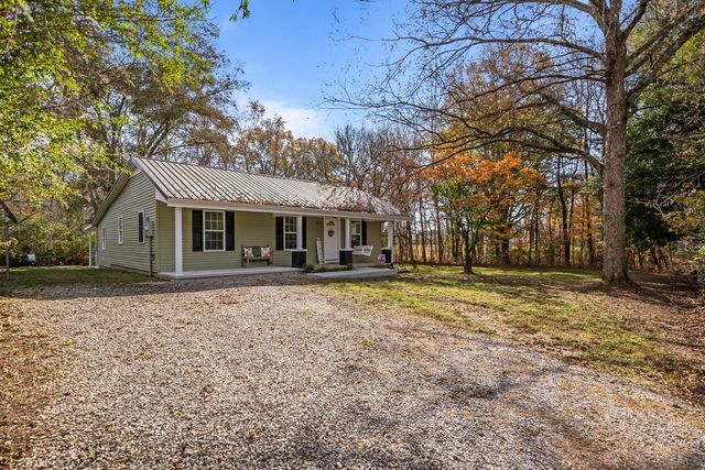 1011 S Spring St, Manchester, TN 37355