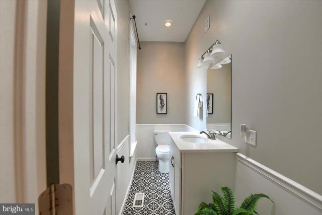 1605 GREEN ST, Harrisburg, PA 17102