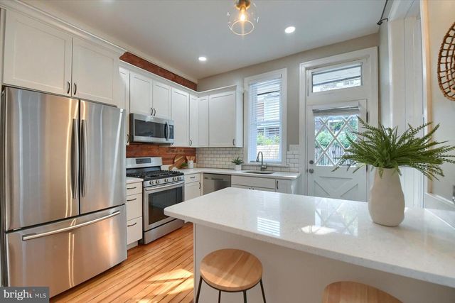 1605 GREEN ST, Harrisburg, PA 17102