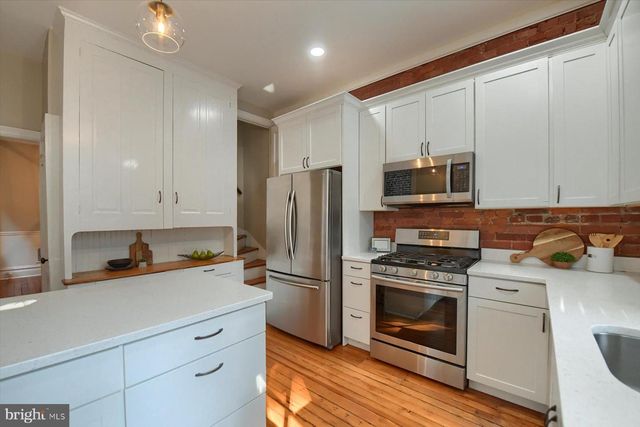 1605 GREEN ST, Harrisburg, PA 17102