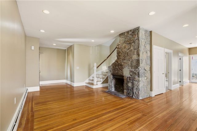 24 Spring Street, Newport, RI 02840